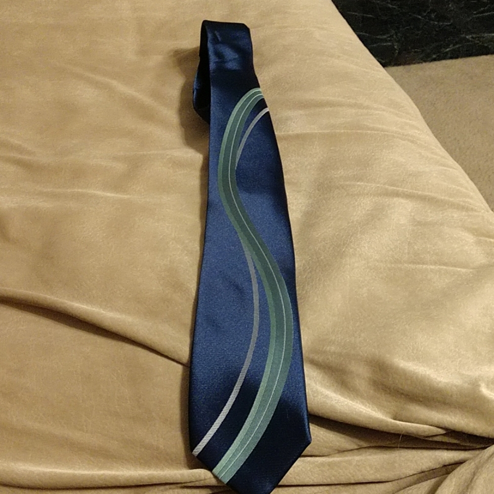 Men's tie
